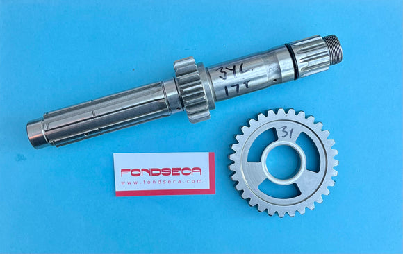 Yamaha TZ250 1st Gear & Shaft set. 17t/31t 5F7-17211-01. 1991-1999